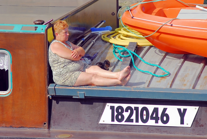 Repos sur sa peniche.jpg - .